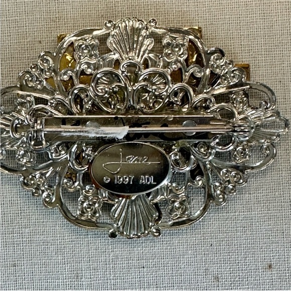 90’s Vintage Jane AOL SIGNED Gold-Tone Angel Pin & Brooch - Picture 8 of 16